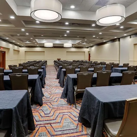 Drury Inn & Suites Charlotte Northlake-3