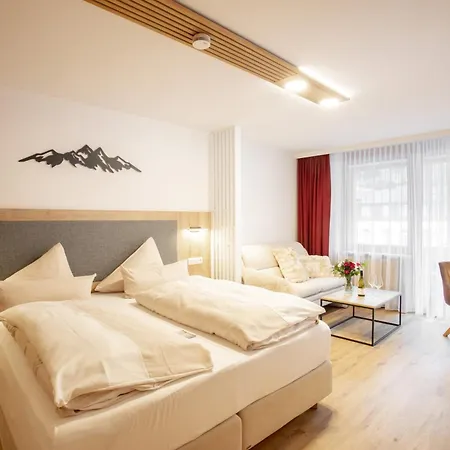 Yachthotel Chiemsee GmbH-3