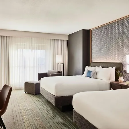 Renaissance Phoenix Glendale Hotel & Conference Center-2