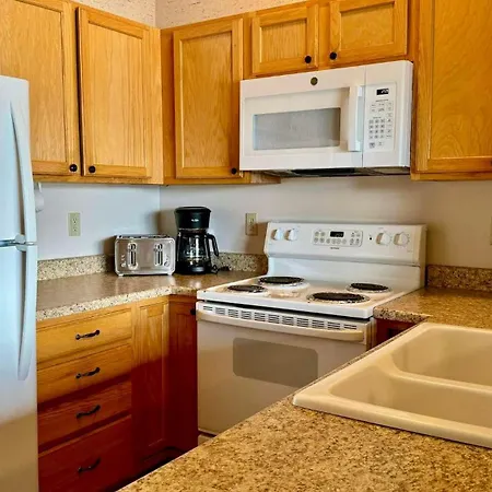 Lake Condo Big Sky Ski Resort - Heated Pool Access-2