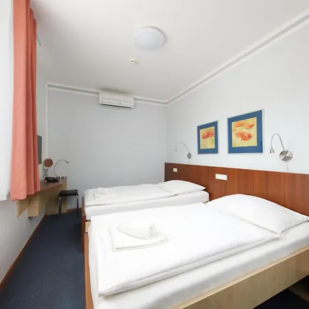 Hotel Nikolas-2