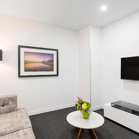 Meriton Suites Southport-2