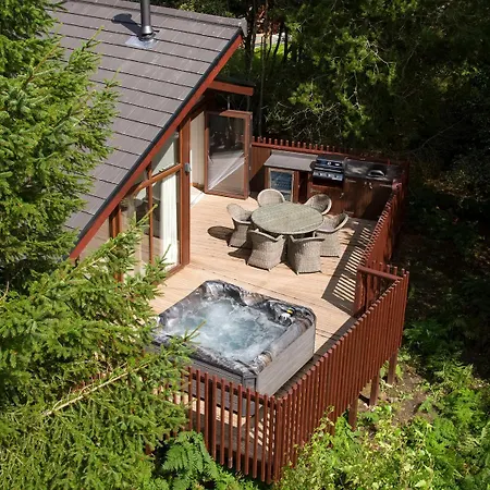 Delamere Forest Cabins - Forest Holidays-2