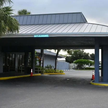Days Inn By Wyndham Stuart-3