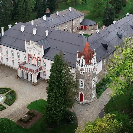 Chateau Heralec Boutique Hotel & Spa By L'Occitane-3