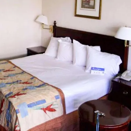 Super Inn & Suites By Oyo Milledgeville-2