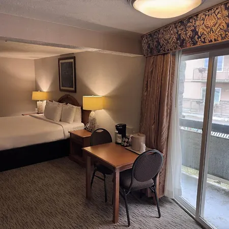 Promenade Inn & Suites Oceanfront-2