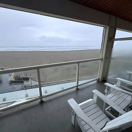 Promenade Inn & Suites Oceanfront-3