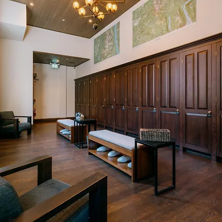 Eleven Revelstoke Lodge-2