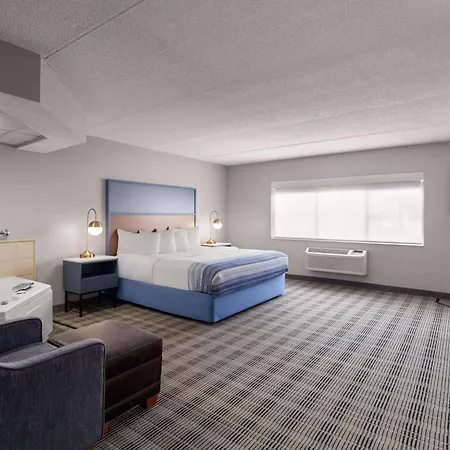 Americinn By Wyndham Shakopee Near Canterbury Park-3