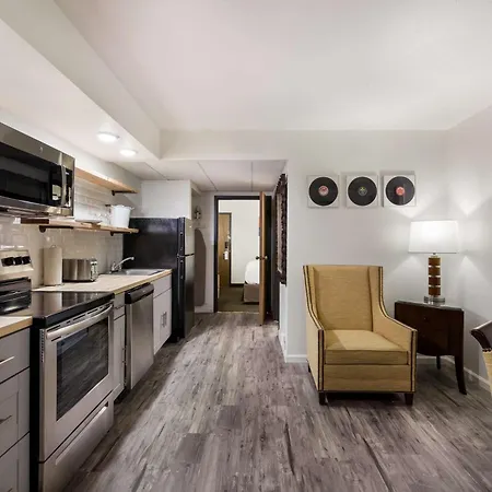 Revel Hotel Minot - Surestay Collection By Best Western-2