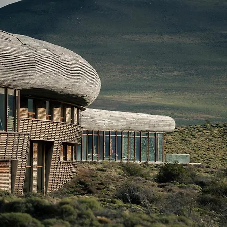 Tierra Patagonia, Beckons-3