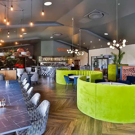 Meadow Springs Country & Leisure Park-2