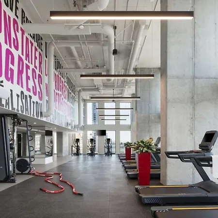 Moxy Montreal Downtown-2