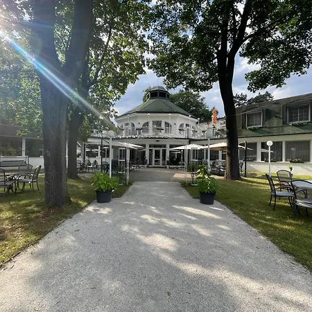 Hotel Ostrov-2