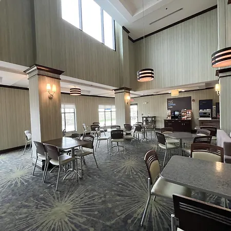 Holiday Inn Express & Suites Morton Peoria Area By Ihg-2