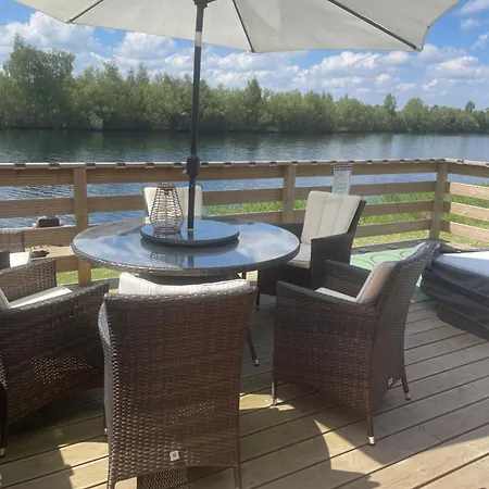 Award Winning Serenity Lodge With Outstanding Lakeside Views From The Hot Tub , At Tallington Lakes Leisure Park, Stamford-2