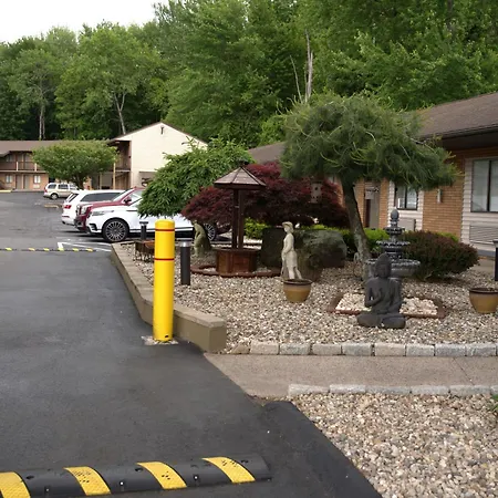 Carrier Motor Lodge-3