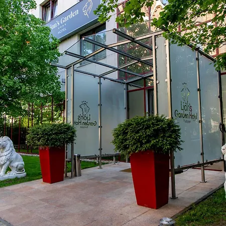 Lion'S Garden Hotel-2