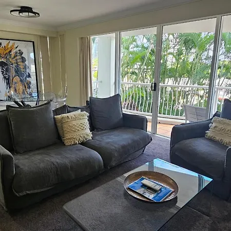 Broadbeach Holiday Apartments-2