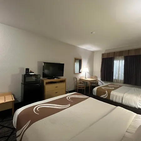 Quality Inn & Suites Loveland-3