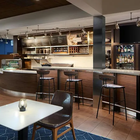 Courtyard By Marriott Annapolis-3