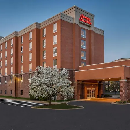 Hampton Inn & Suites Detroit/Airport Romulus-3