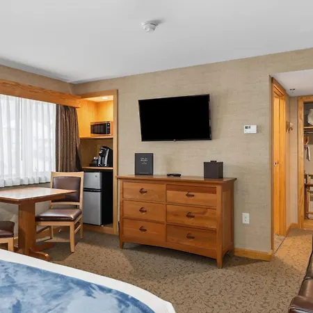 Golden Arrow Lakeside Resort-2