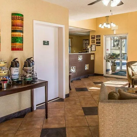 Quality Inn & Suites Near Panama City Beach-3
