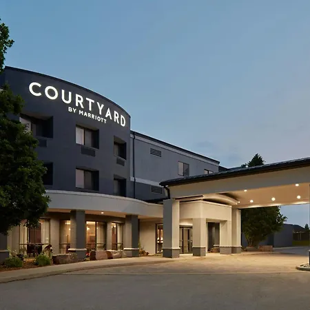 Courtyard By Marriott Hamilton-2