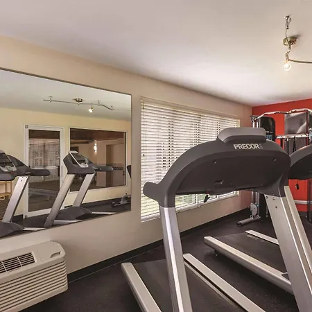 Country Inn & Suites By Radisson, Madison, Wi-2