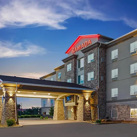 Ramada By Wyndham Drumheller Hotel & Suites-3