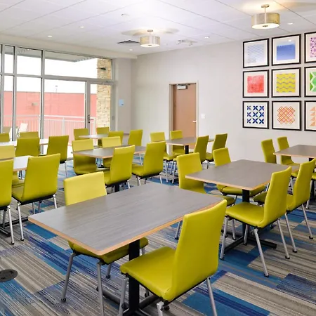 Holiday Inn Express & Suites Madison By Ihg-2