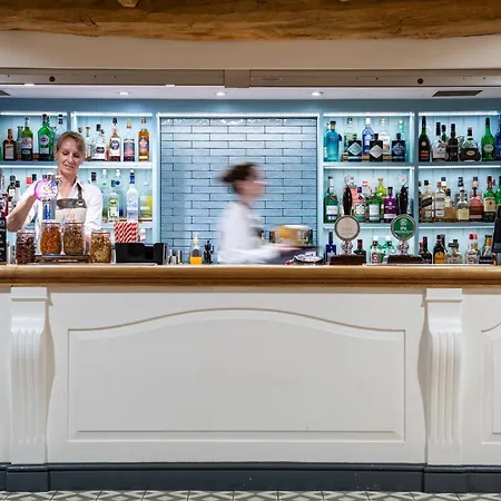 Solent Hotel And Spa-3