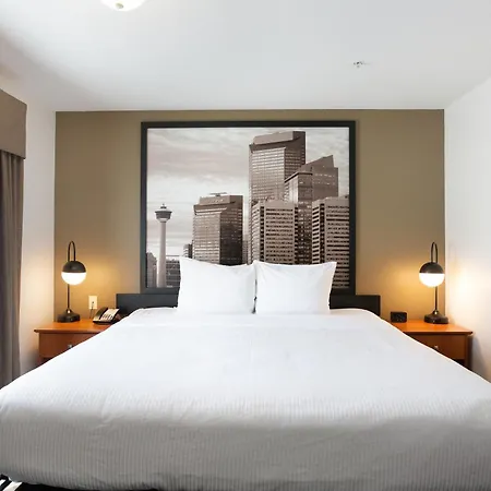 Super 8 By Wyndham Calgary Shawnessy Area-3