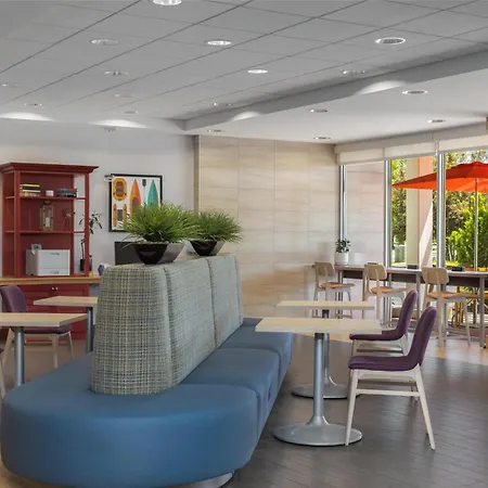 Home2 Suites By Hilton Idaho Falls-3