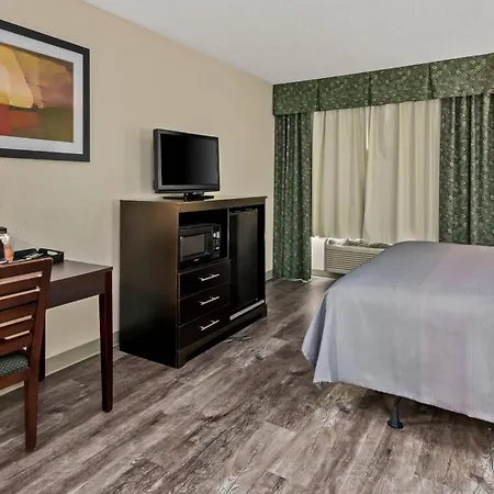Quality Inn & Suites - Granbury-2