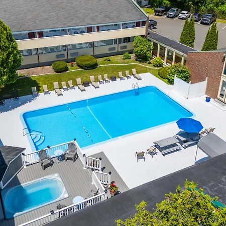 Fireside Inn & Suites Waterville-2