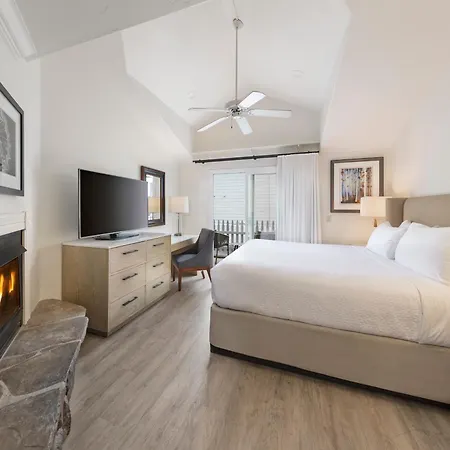Pelican Inn & Suites-3
