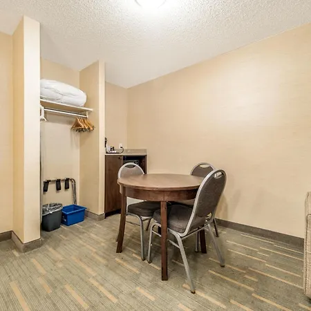 Holiday Inn Lethbridge By Ihg-3