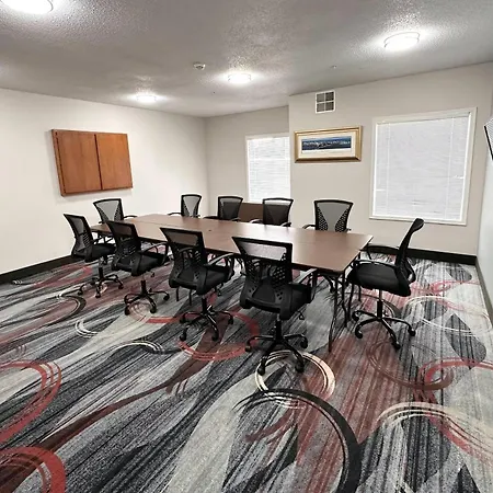 Mainstay Suites Madison Airport-2
