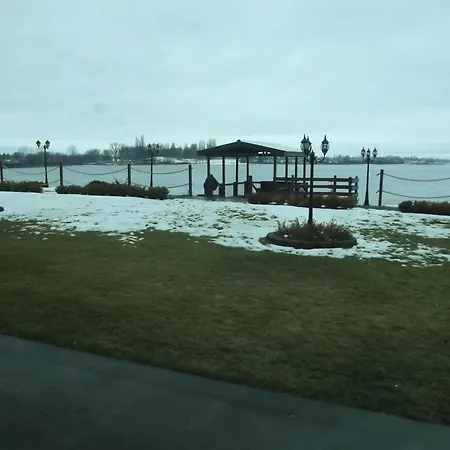 Best Western Plus Lake Front Hotel-3