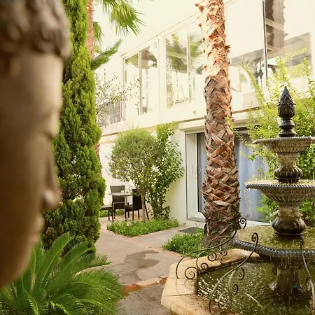 Chambre d'hote,Fitness&Billard Gratuit&SPA Mas la Farelle-3