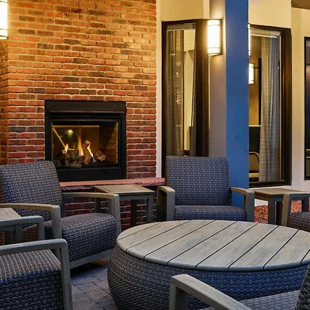 Courtyard By Marriott Boulder-3
