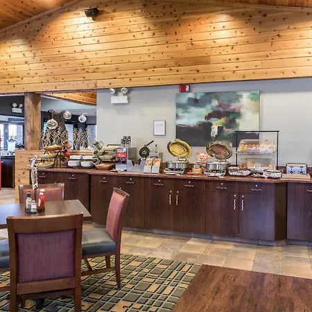 White Pine Inn & Suites-2