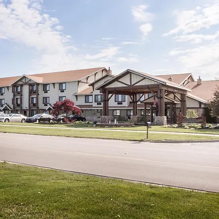 White Pine Inn & Suites-3