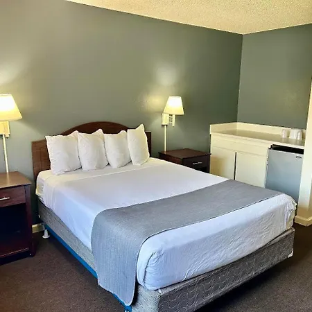 California Suites Hotel-2