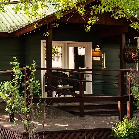 Huff House Inn And Cabins-3