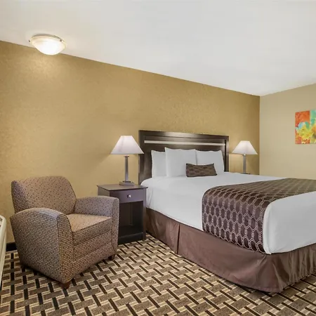 Best Western Plus Pleasanton Inn-3
