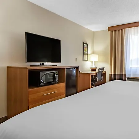 Comfort Inn Millersburg-3